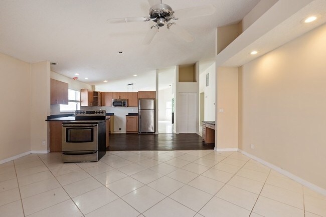 Foto del edificio - 3130 Salinas Way