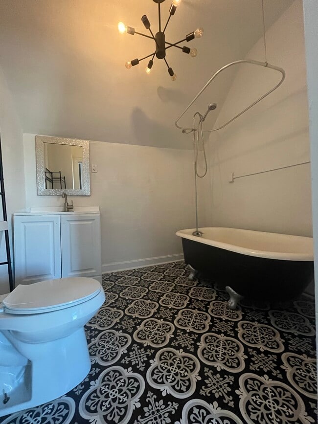 Photo - Maple St. Apartments