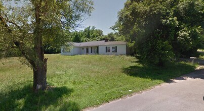 Building Photo - 420 Lafayette Rd