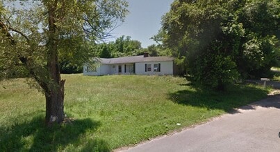 Building Photo - 420 Lafayette Rd