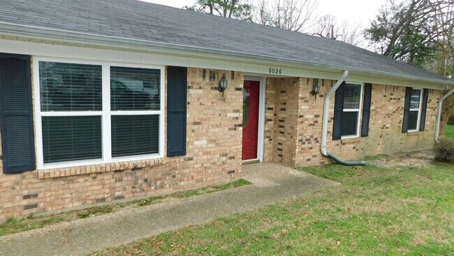 Foto del edificio - 6026 Springbrook Dr