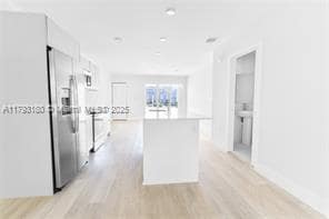 Foto del edificio - 2535 NE 193rd St