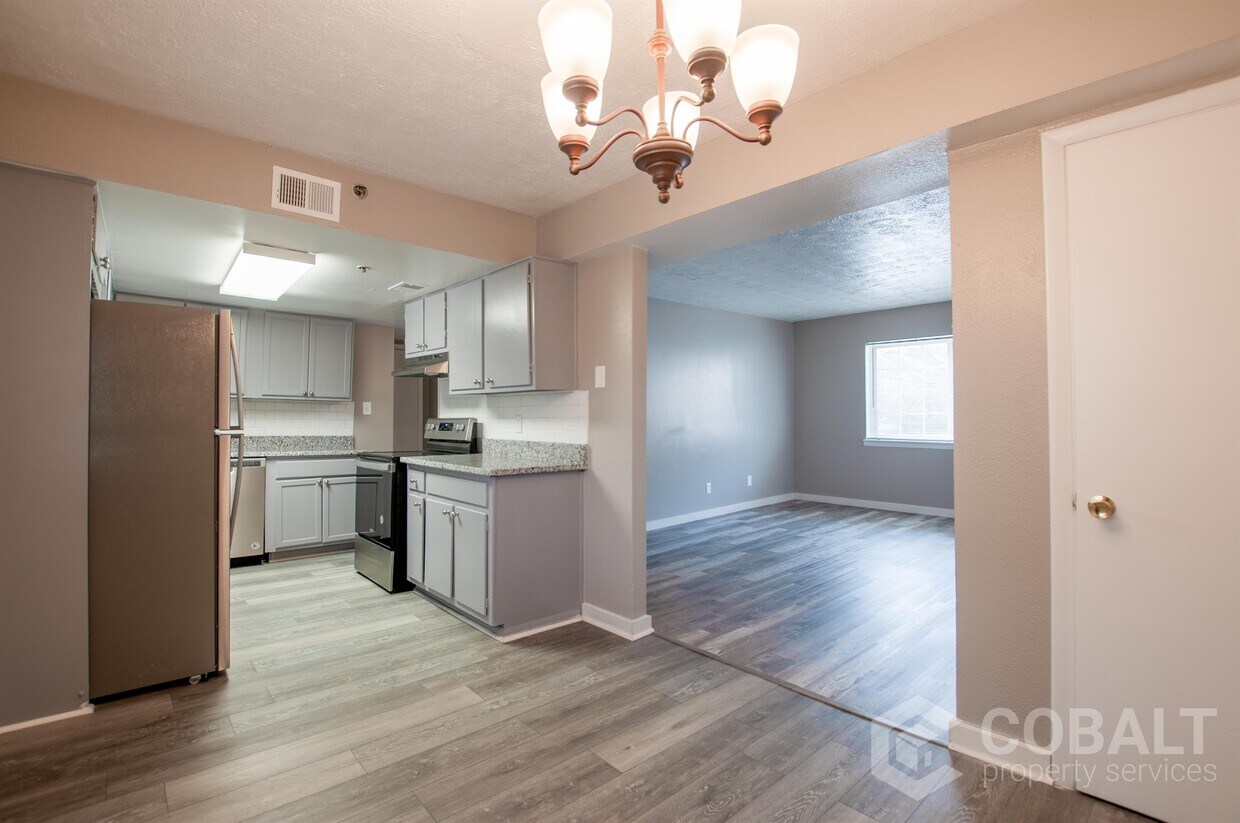 641 Powder Springs St Unit 11 R, Smyrna, GA 30080 Apartment for