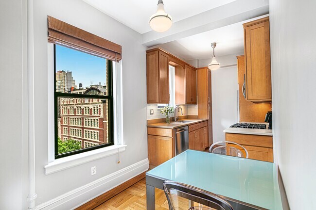 Foto del edificio - Charming Prewar One Bed