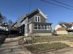 Building Photo - 1015 S Columbia Ave
