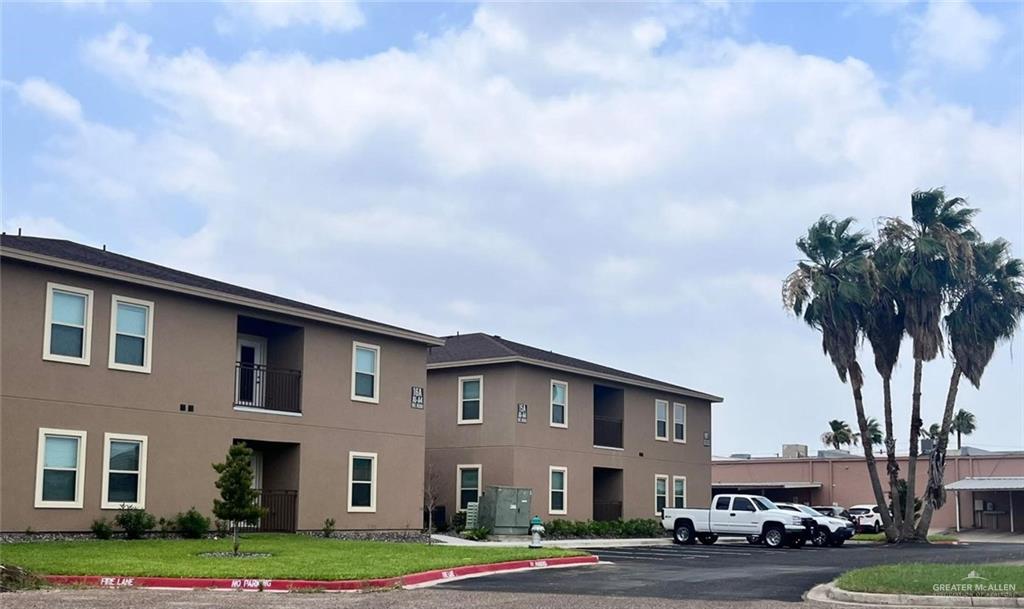 Foto principal - 900 E Redbud Ave