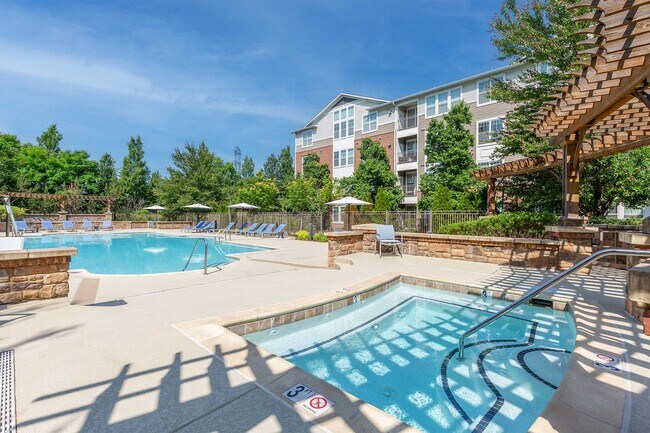Foto del edificio - The Enclave at Potomac Club