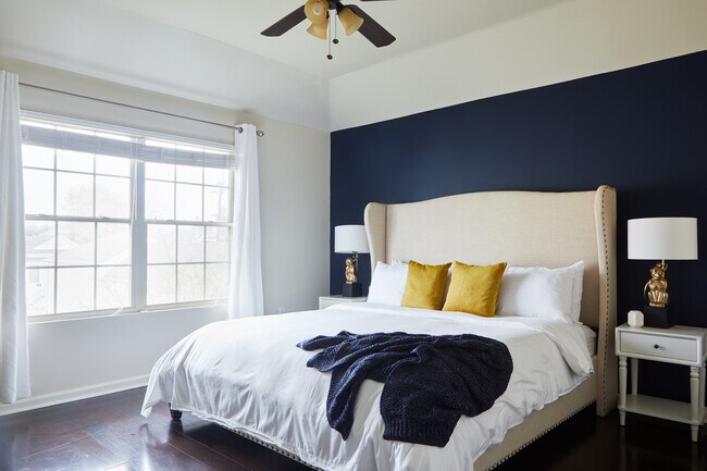 Foto del edificio - 2423 Orleans Ave