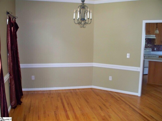 Building Photo - 111 Misty Meadow Dr