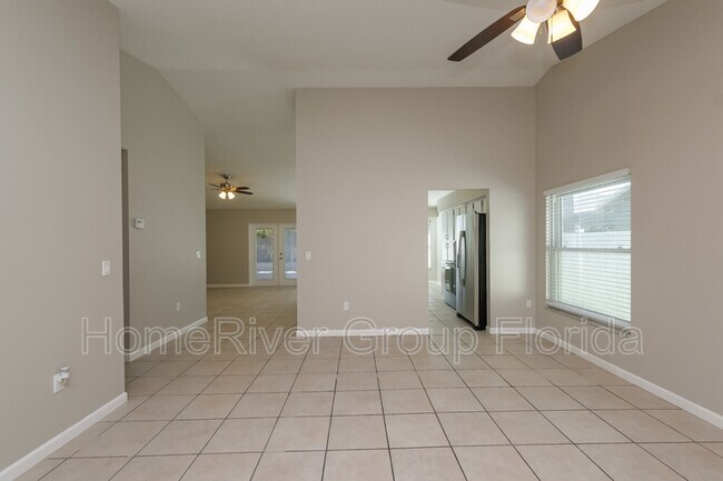 Foto del edificio - 13424 Silvercreek Dr