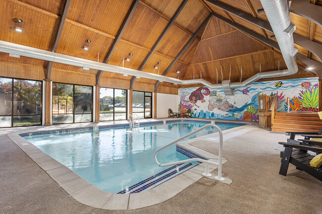 Indoor Pool - Kings Cove Apartments