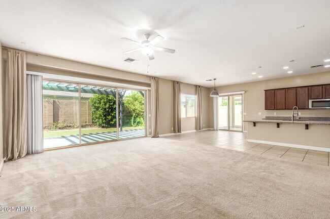 Foto del edificio - 14762 W Georgia Dr