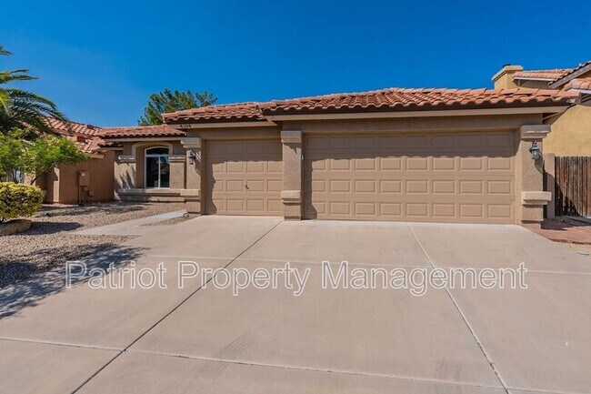 Photo - 4704 E Villa Maria Dr House