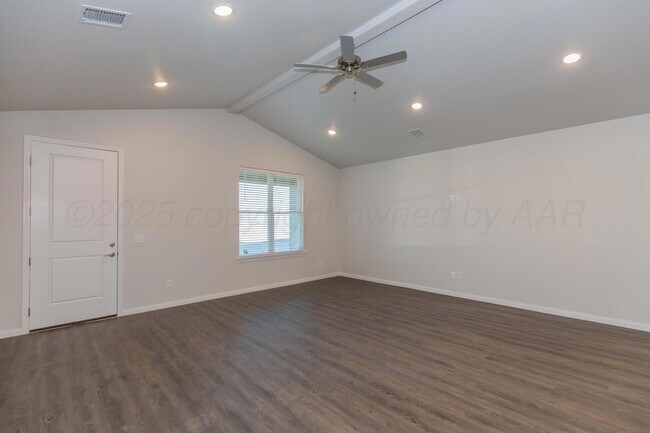 Foto del edificio - 7602 Beck Dr