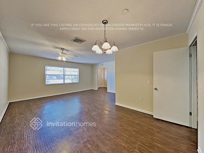 Foto del edificio - 510 Julie Ln