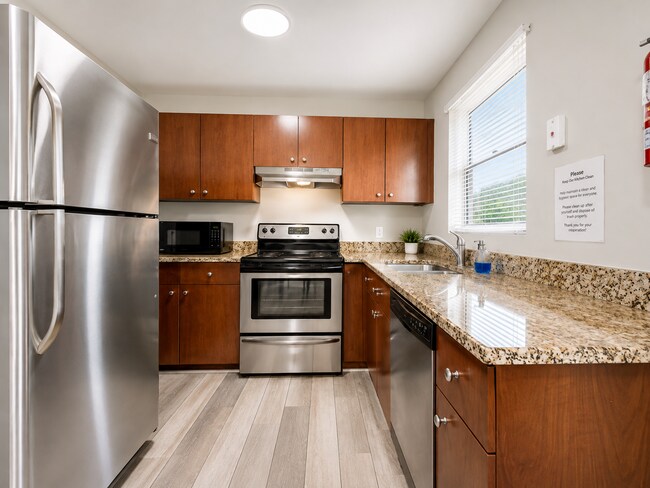 Building Photo - 4862 Andros Dr