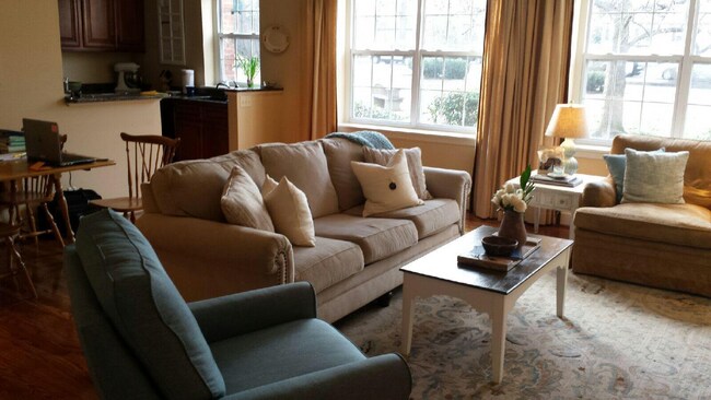 Foto del edificio - 1112 Clifton Ln
