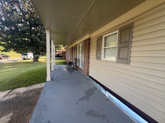 Foto del edificio - 3502 Willow Ln
