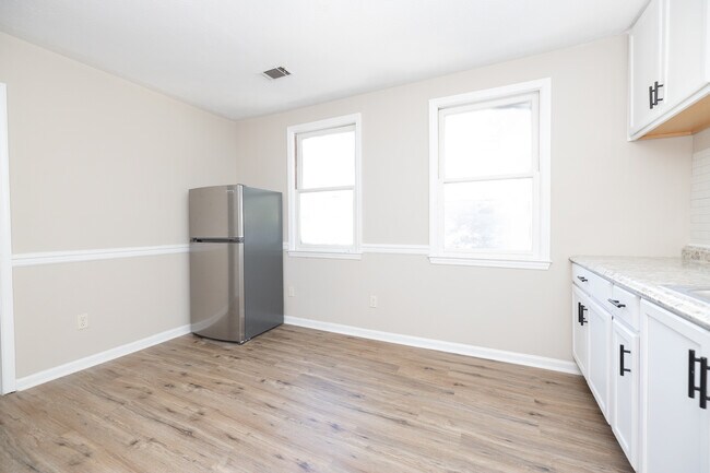 Building Photo - 1300 18th St