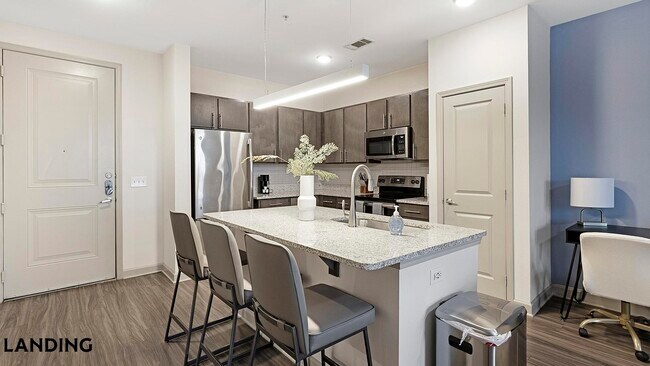 Foto del edificio - 2800 NE Green Oaks Blvd