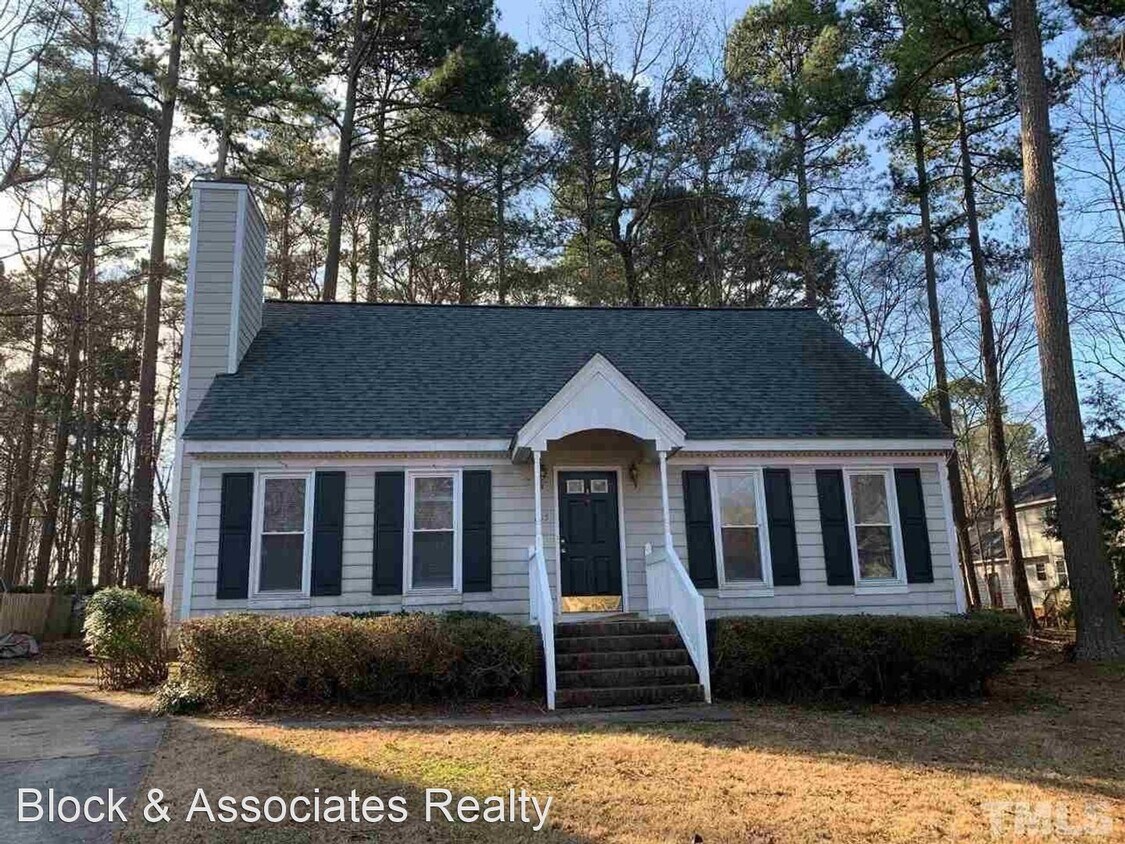 Foto principal - 3 br, 2 bath House - 105 Keystone Drive