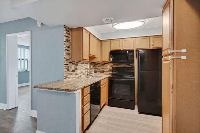 Building Photo - 744 Executive Center Dr