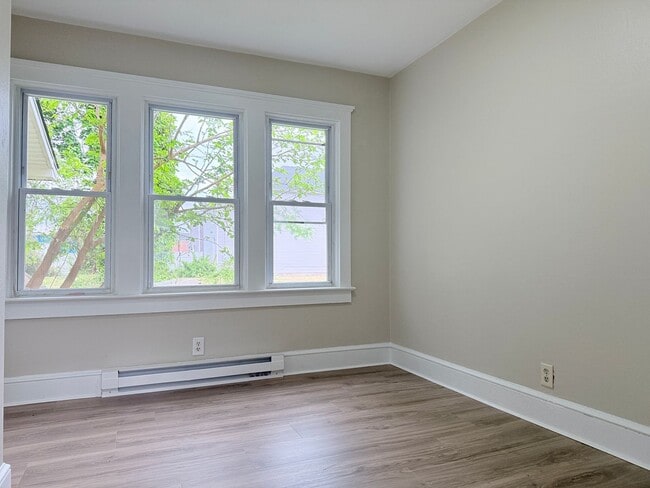 Building Photo - Cozy, Newly Renovated 2-Bed Retreat in the heart of Milford, DE!