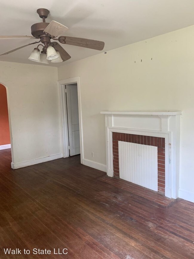 Foto del edificio - 3 br, 2 bath Apartment - 2808-A Kilgore Ave.