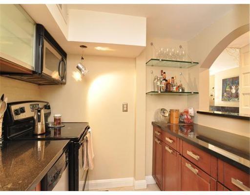 Foto del edificio - 124 Beacon St