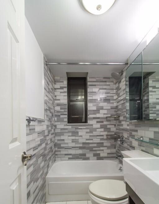 Foto del edificio - 722 10th Ave