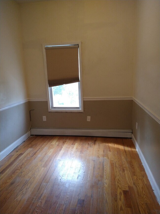 Building Photo - 9415 Forbell St