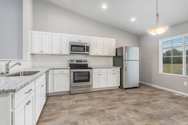 Building Photo - 2418 Gemstone Ct