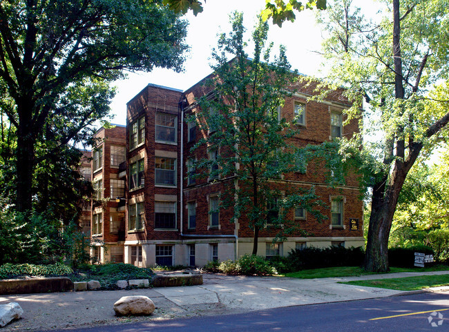 Foto del edificio - Cody Court Apartments