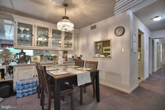 Foto del edificio - 5906 Cove Landing Rd