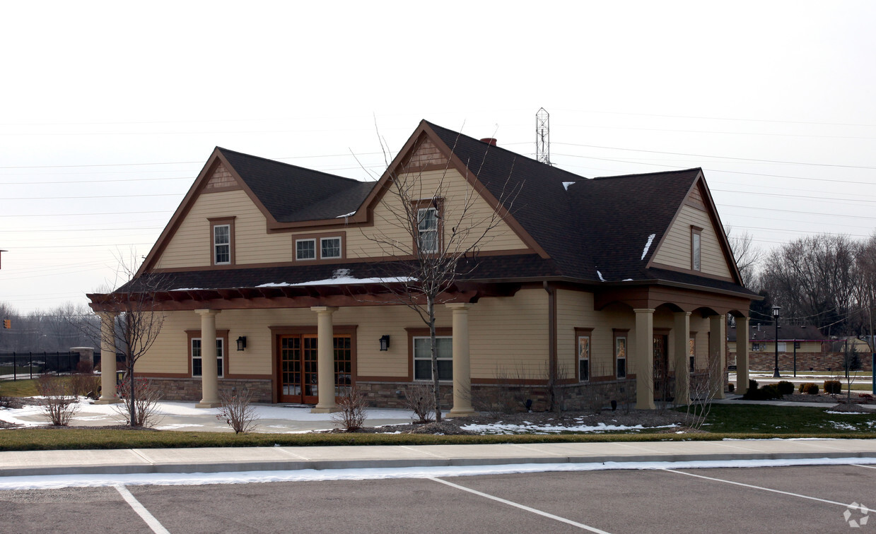 Primary Photo - Valley Forge Apartments