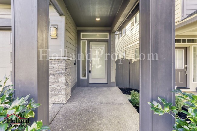 Building Photo - Modern 3-Bedroom Home in Desirable Hillsboro Community!
