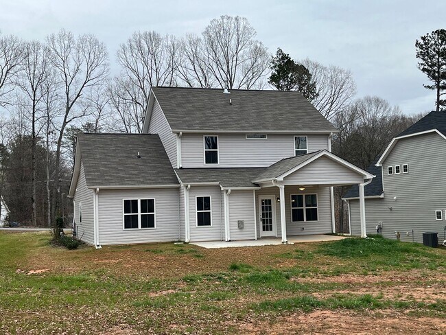 Foto del edificio - Breathtaking 4 Bedroom, 2 1/2 Bathroom House in Winston Salem, NC!
