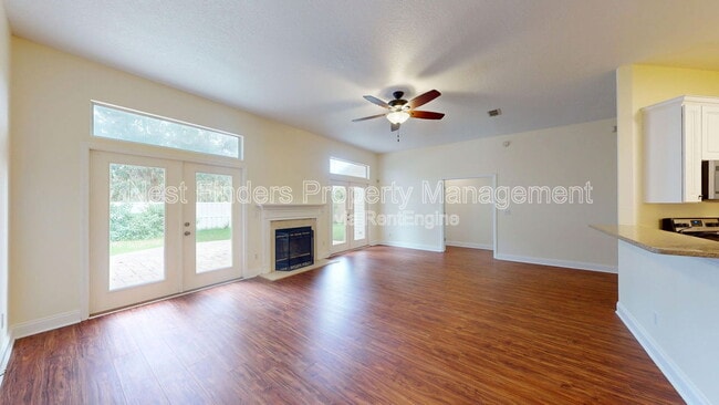 Foto del edificio - 440 Crescent Pond Dr