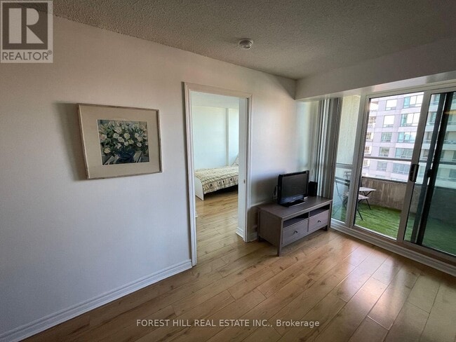 Building Photo - 18 Spring Garden Ave