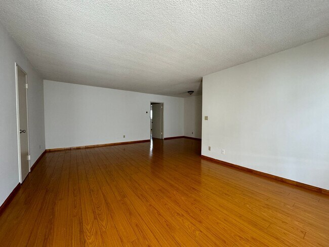 Foto del edificio - Excellent Location! Minutes from Beverly H...