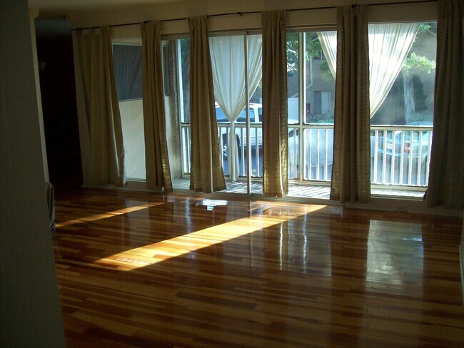 Foto del edificio - 346 Carpenter Dr NE