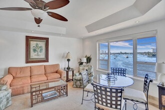 Building Photo - 2908 Bayshore Dr