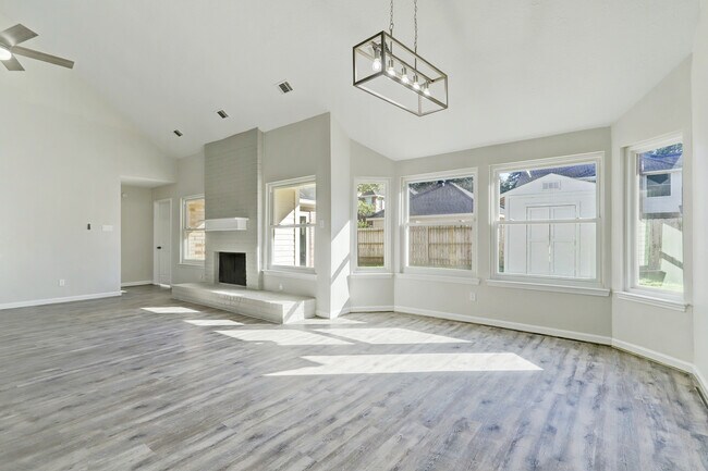 Foto del edificio - 22423 Park Point Dr