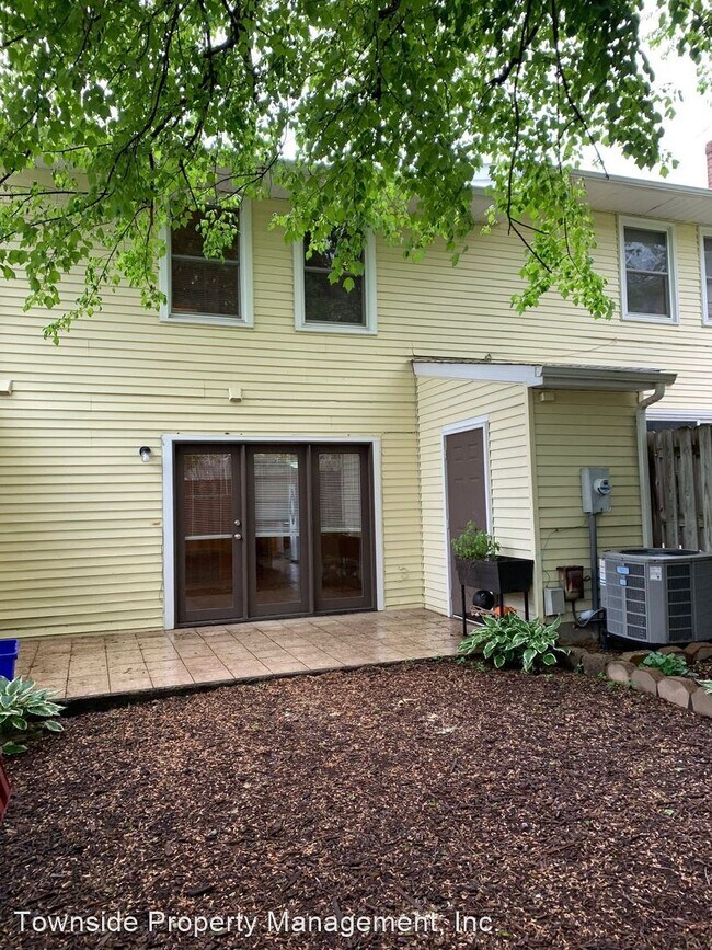 Foto del edificio - 3 br, 2.5 bath House - 336 Loudon Rd.