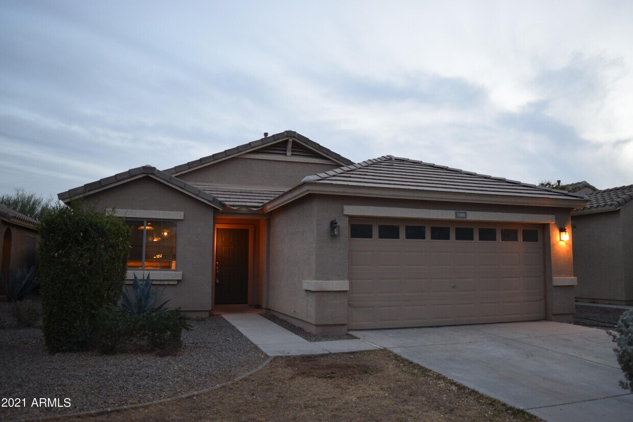 1389 W Belmont Red Trail, San Tan Valley, AZ 85143 House Rental in