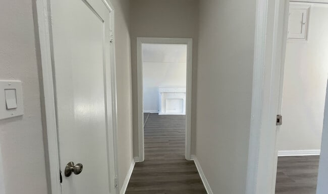 Building Photo - 209 N Berendo St