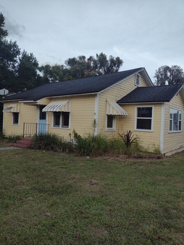 R5SPA4 House Rental in Leesburg, FL