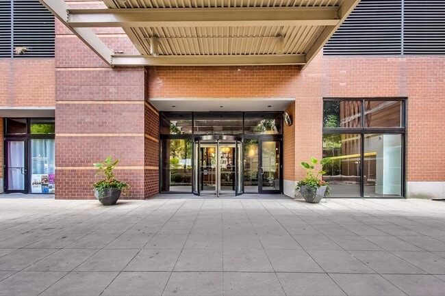 Foto del edificio - 1530 S State St