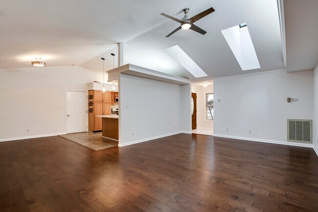 Building Photo - 137 Kawatuska Way