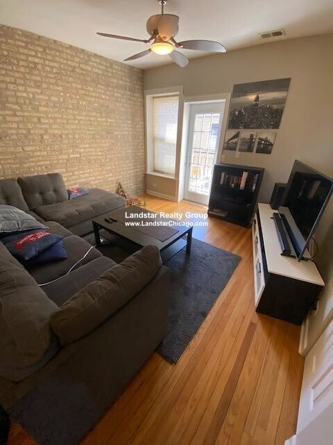 Foto del edificio - 4018 N Albany Ave
